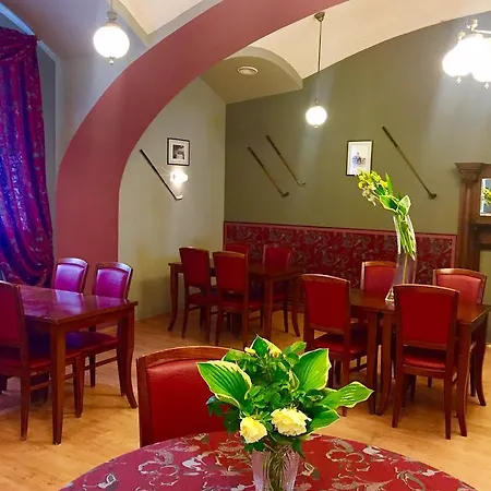 Rezidence Goethe Eagle Hotell 4*